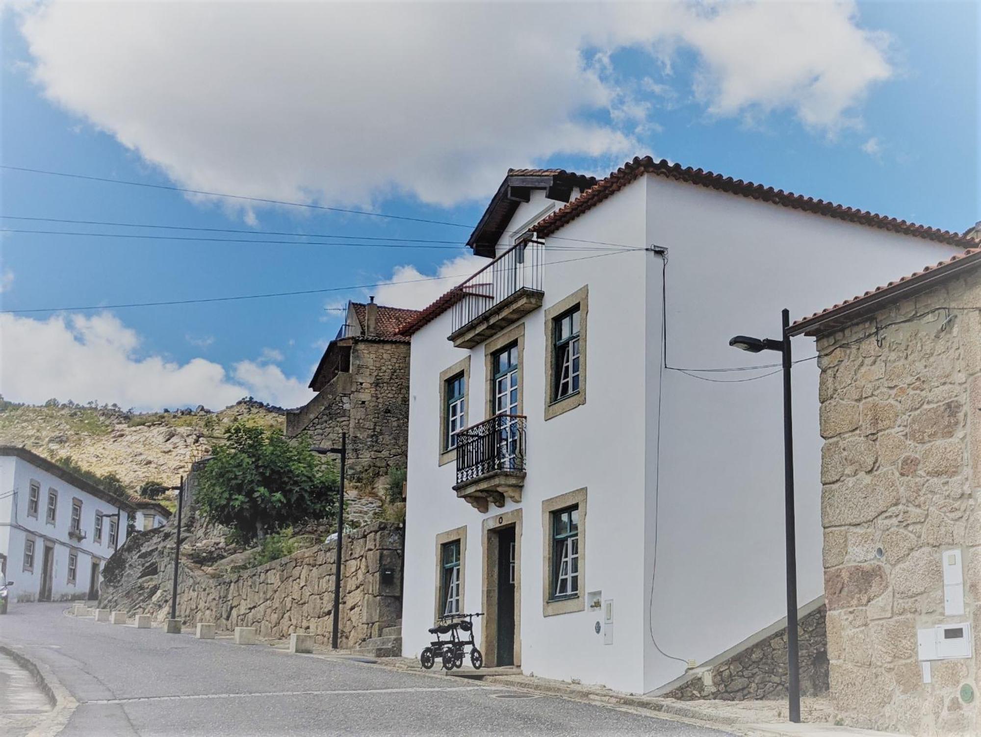 Lagarto Pintado Casa N'Aldeia Villa Castelo Novo Exterior photo